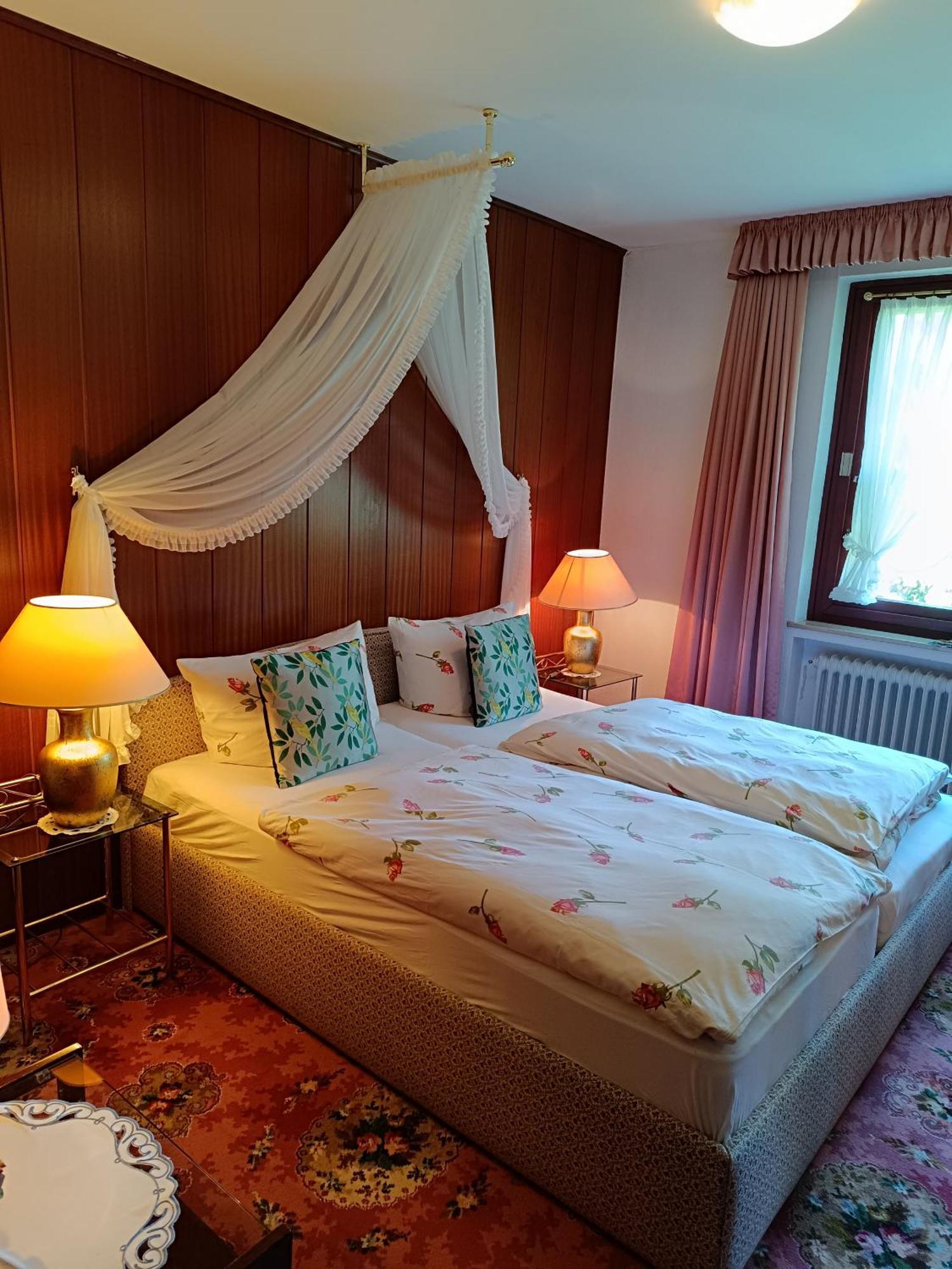 Wellness Und Romantik Hotel Helmboldt Бад-Закса Экстерьер фото